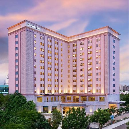 Vivanta Ahmedabad Sg Highway エクステリア 写真
