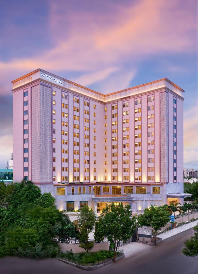 Vivanta Ahmedabad Sg Highway エクステリア 写真