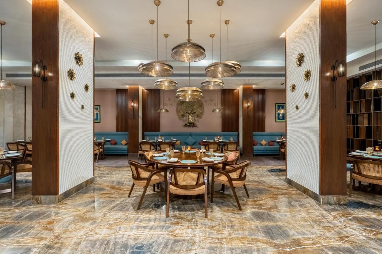 Vivanta Ahmedabad Sg Highway エクステリア 写真